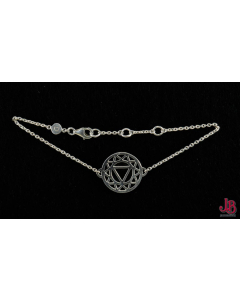 A Daisy Solar Plexus Chakra Chain Bracelet in Silver 