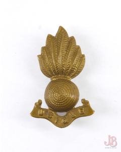vintage WWII - British Army - Royal Artillery Regiment - officers collar badge